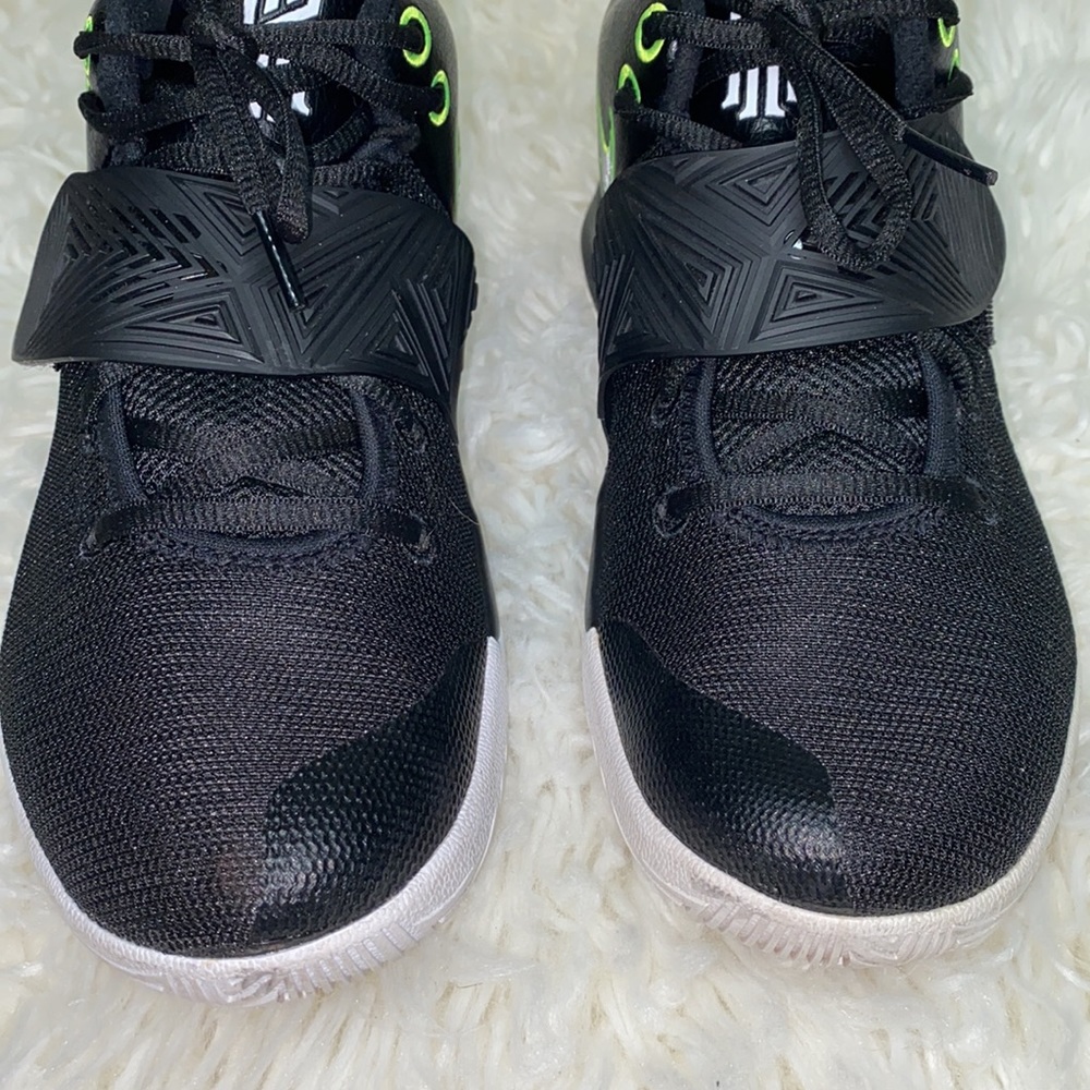 Nike Kyrie Flytrap 3 Basketball Sz 8 - Picture 6 of 14